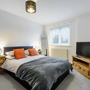 Stylish 2 Bedroom Apartment, Exeter, Parking On Site , Exeter United Kingdom